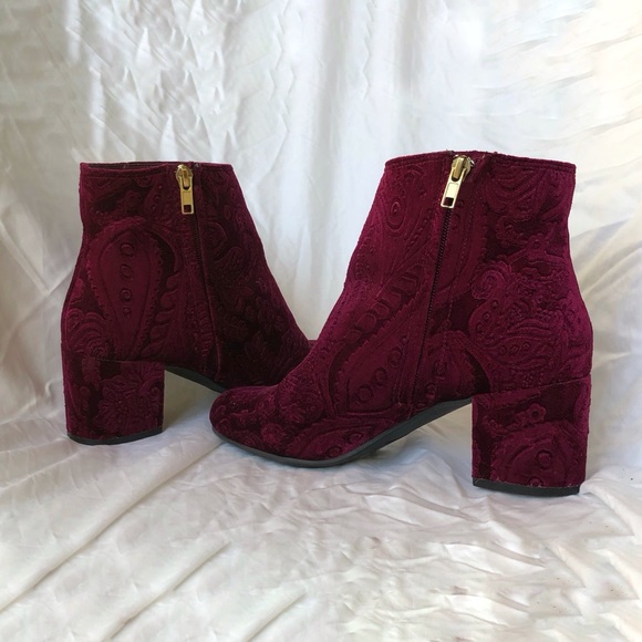 SOLD Ziggysoho Velvet Pink Booties Size 8 - Picture 4 of 5